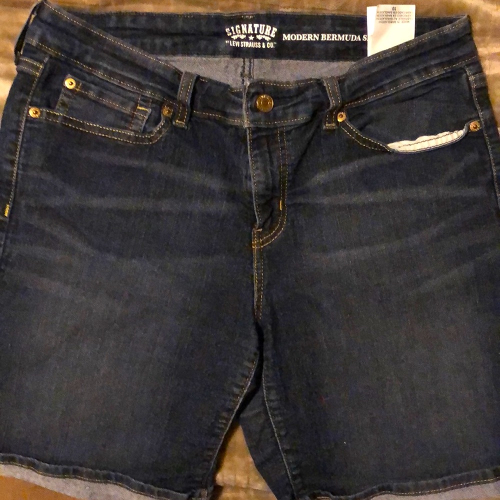 Levi Signature Bermuda shorts Size 10